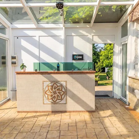 Hotel Paradise Forest Glamping Near Koper