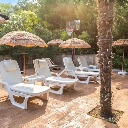 Paradise Forest Glamping Near Hotel Koper