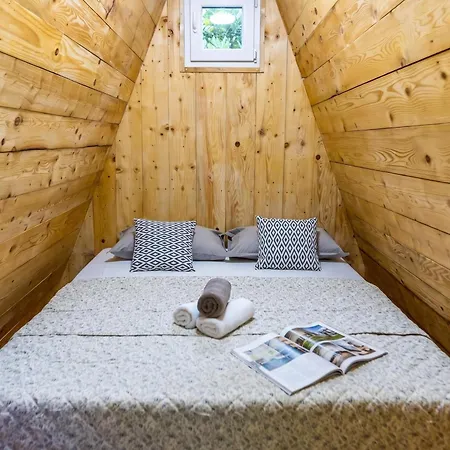 Paradise Forest Glamping Near Hotel Koper